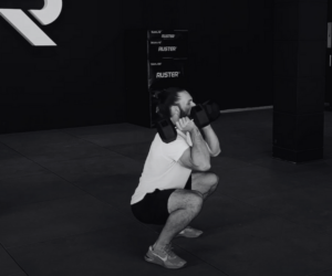 Revienta tus PIERNAS con estas SENTADILLAS con mancuernas!!