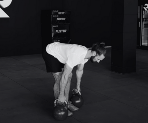 HAZ CORRECTO EL PESO MUERTO CON KETTLEBELL