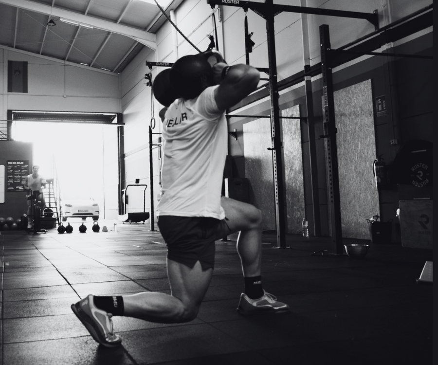 Te mostramos por qué esta es la mejor rutina de 3 dias con Kettlebell
