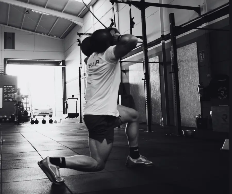 Te mostramos por qué esta es la mejor rutina de 3 dias con Kettlebell
