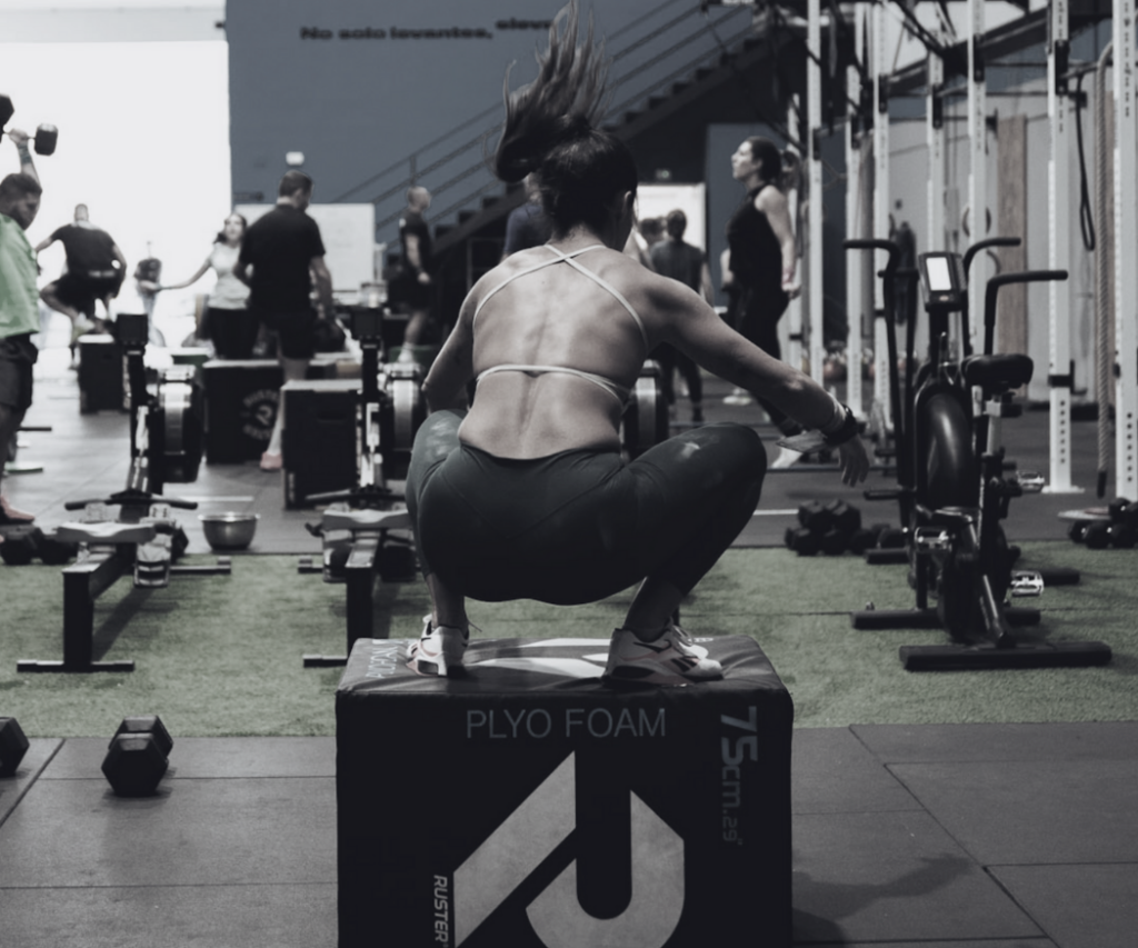 Entrena con Ruster: rutina completa de pecho, brazos y hombros